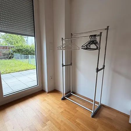 Apartment Modern Near Audi & Center *